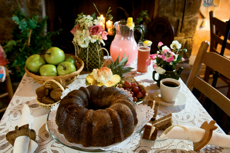 Afternoon Tea Ideas: Afternoon Tea Mini Cake Loaves | Afternoon tea cakes, Tea  party desserts, Afternoon tea recipes