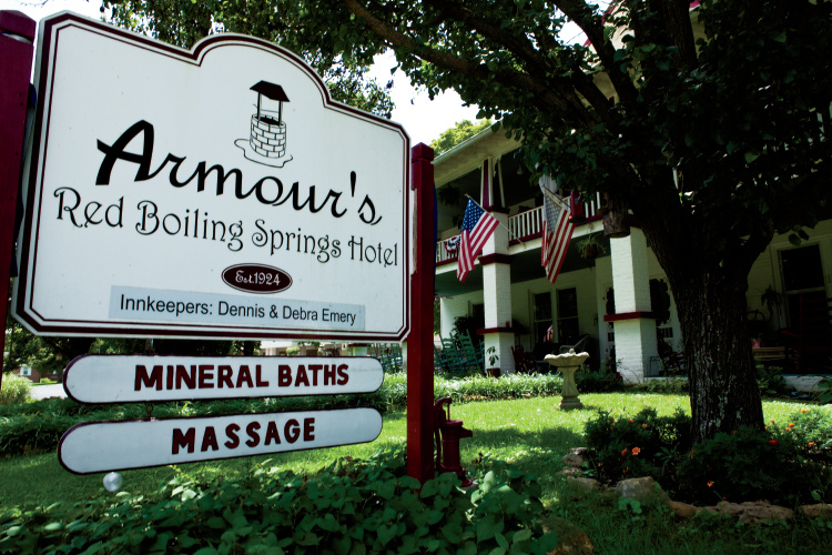 Armour's Red Boiling Springs Hotel 