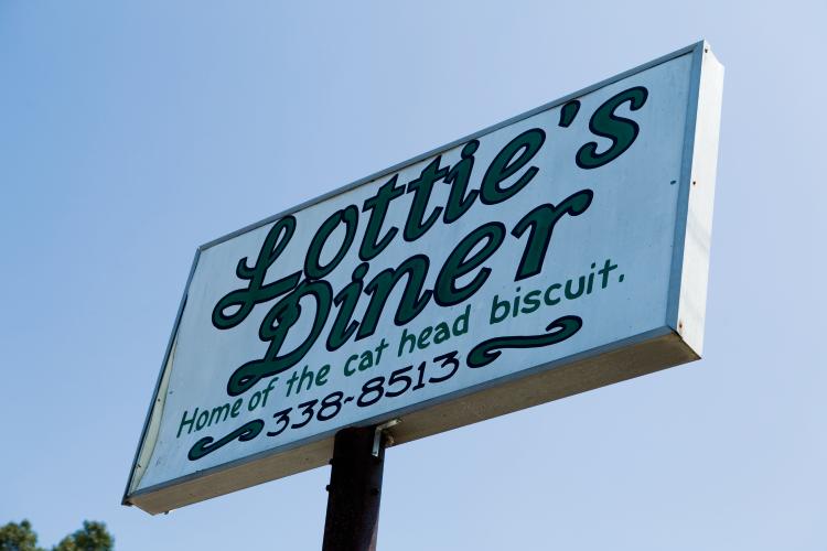 Lotties's Diner on Highway 411
