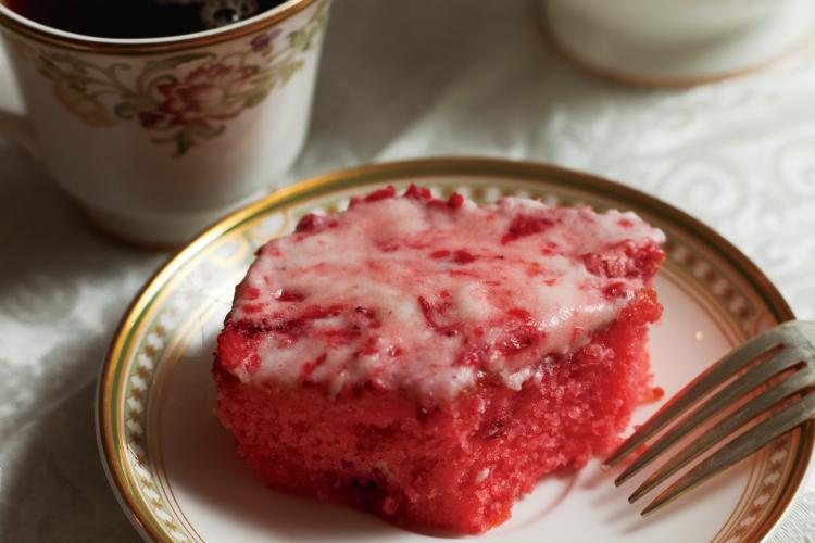 Strawberries and Cream Cake | Recipe | Strawberry cream cakes, Strawberries  and cream, Cream cake